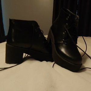 Ankle boots